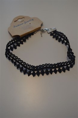 1050 Krásný, černý, háčkovaný choker