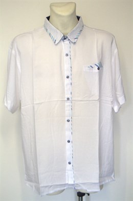 4529 Bílíá vzdušná košile s lemováním, kr. rukáv - obvod hrudníku: 138 cm