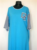 1272 Noční košile-dom.šaty tyrkysové s kr. rukávem a aplikací - obvod hrudníku: 140 - 210 cm